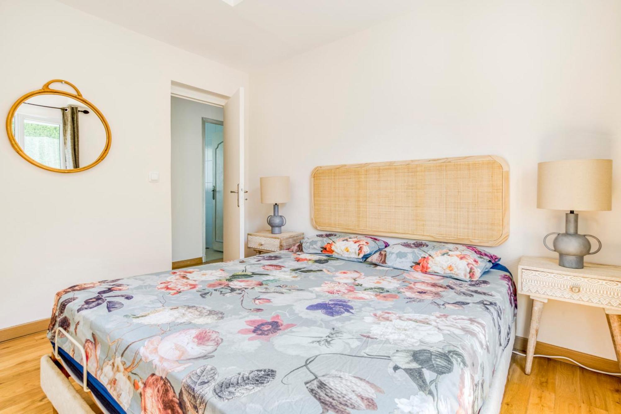 Belle Villa De Charme Avec Piscine Антиб Екстериор снимка